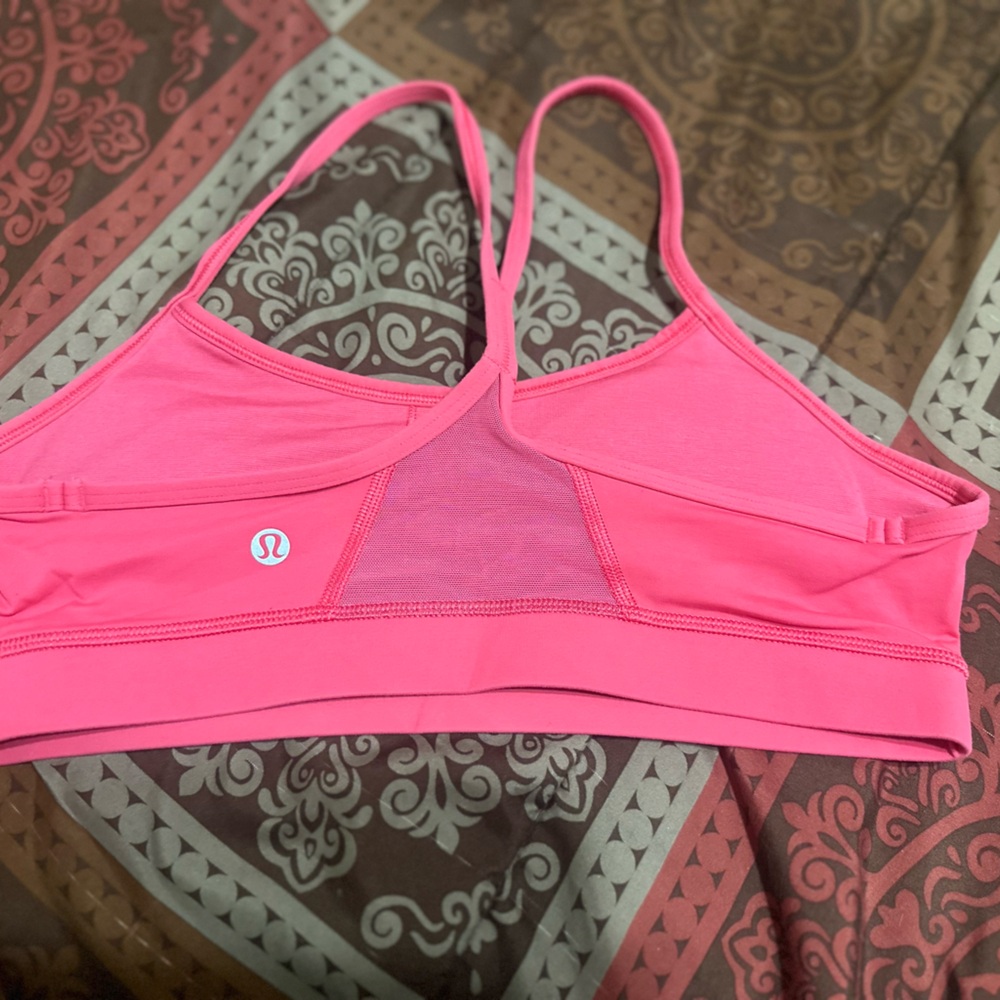 Lululemon sports bra pink - Picture 2 of 3